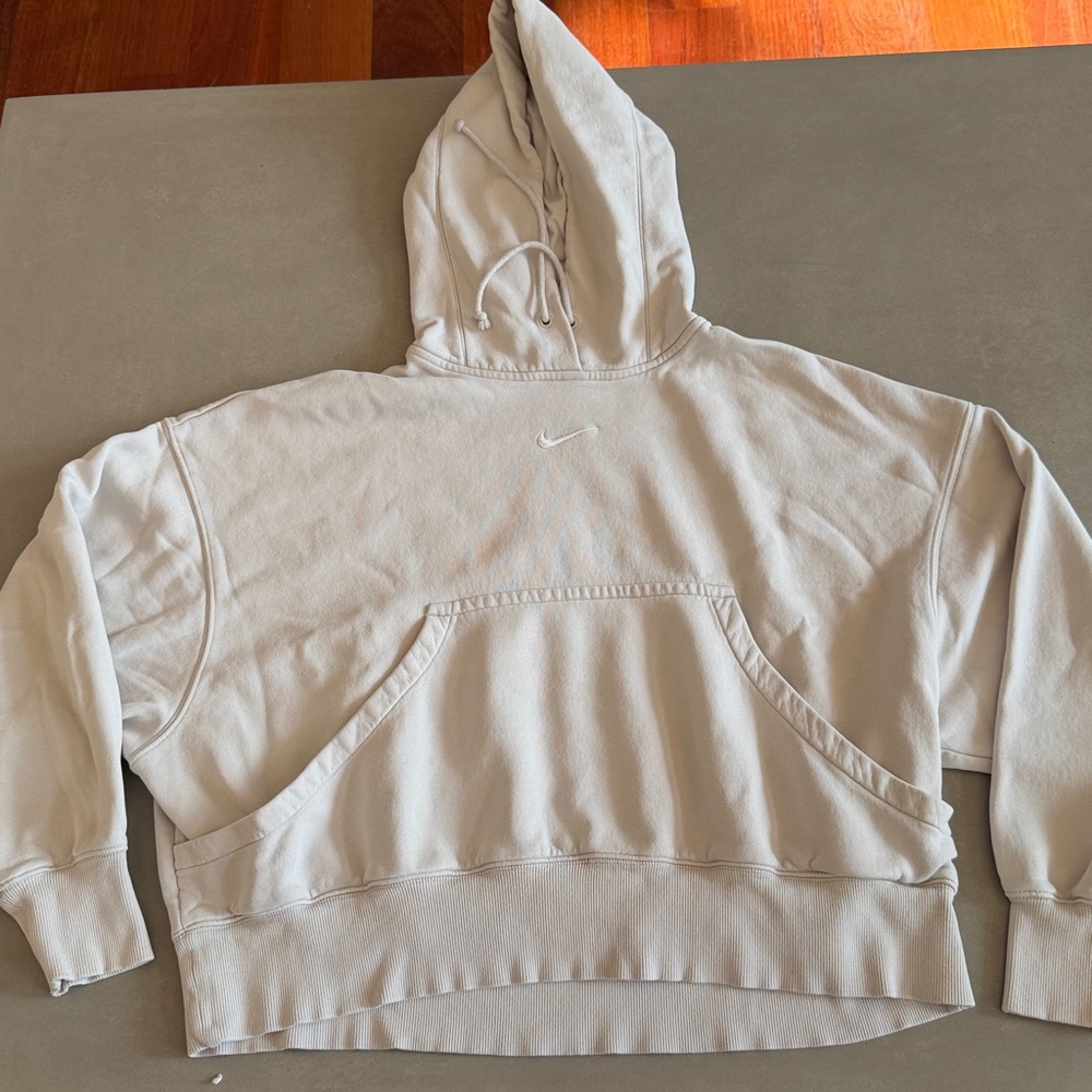 nike hoodie
